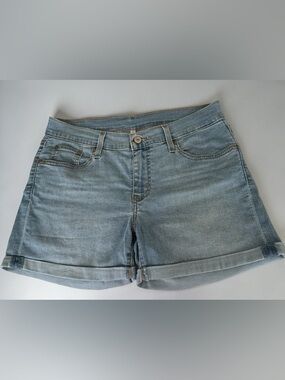Levi Strauss Light Wash Denim Jean Shorts Rolled Hem Women’s 29